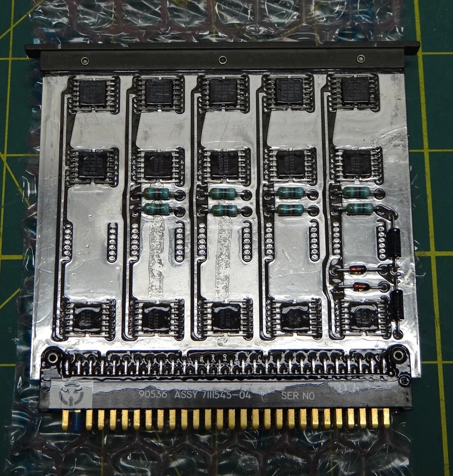 电路卡组件 PN:7111545-04,NSN:5998-01-065-8676 — 第 3/4 张图片