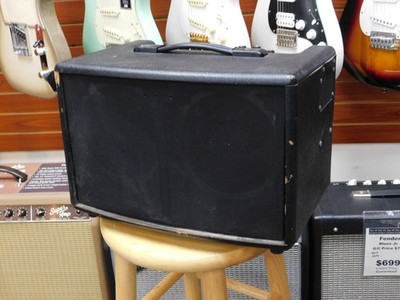 Roland AC60 Acoustic Chorus Acoustic Guitar Amplifier