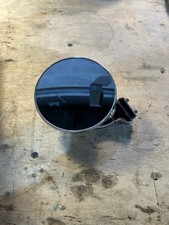 Round screw on overtaking mirror