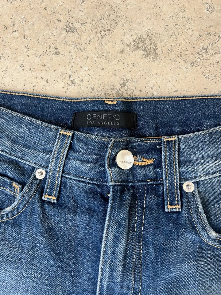 Pantalones cortos de mezclilla para mujer Genetic Los Angeles talla Stevie 27 Foto 2 de 4