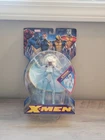 VTG NEW 2005 Toy Biz Marvel X-Men Storm Action Figure with Poseable Display Base
