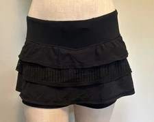 Lululemon “Run Nothing To Hide” Black Lace Mesh Ruffled Skort Women’s Size 2 EUC