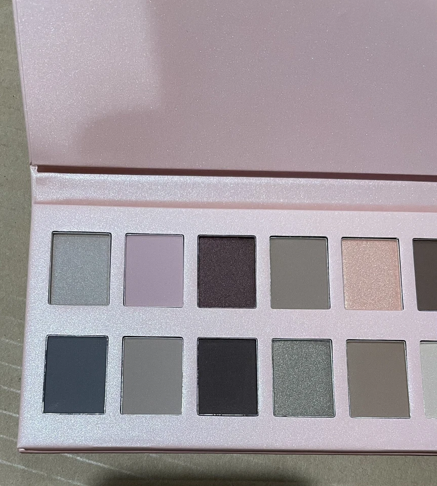Japonesque PARIS ROMANCE Eye Shadow Palette, 12 shades   New - Image 3 of 4