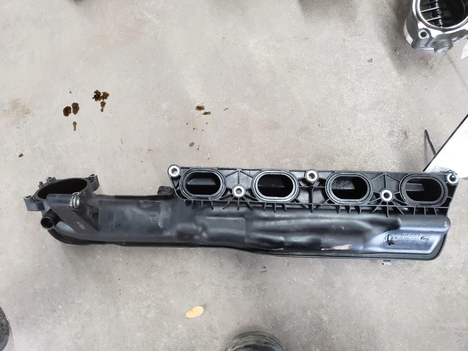 10 11 12 13 14 Colector de admisión derecho BMW X6M OEM (4,4 L, doble turbo) Foto 2 de 3