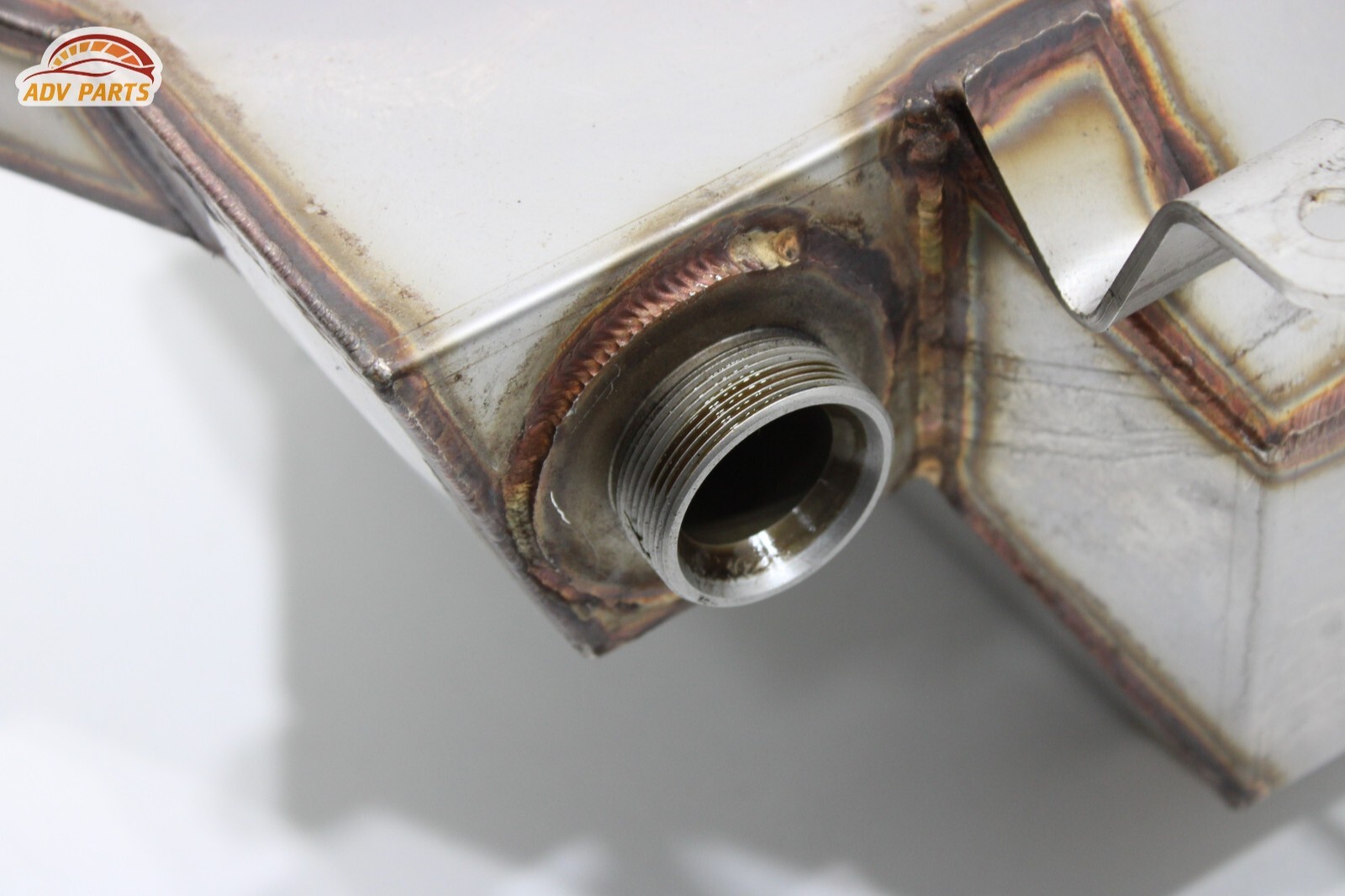 2007 - 2010 ASTON MARTIN V8 VANTAGE 4.3L ENGINE OIL COOLER TANK RESERVOIR OEM