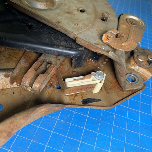 1995-1999 Chevy GMC Suburban Tahoe Yukon Escalade Emergency Brake Pedal OEM - Picture 11 of 14