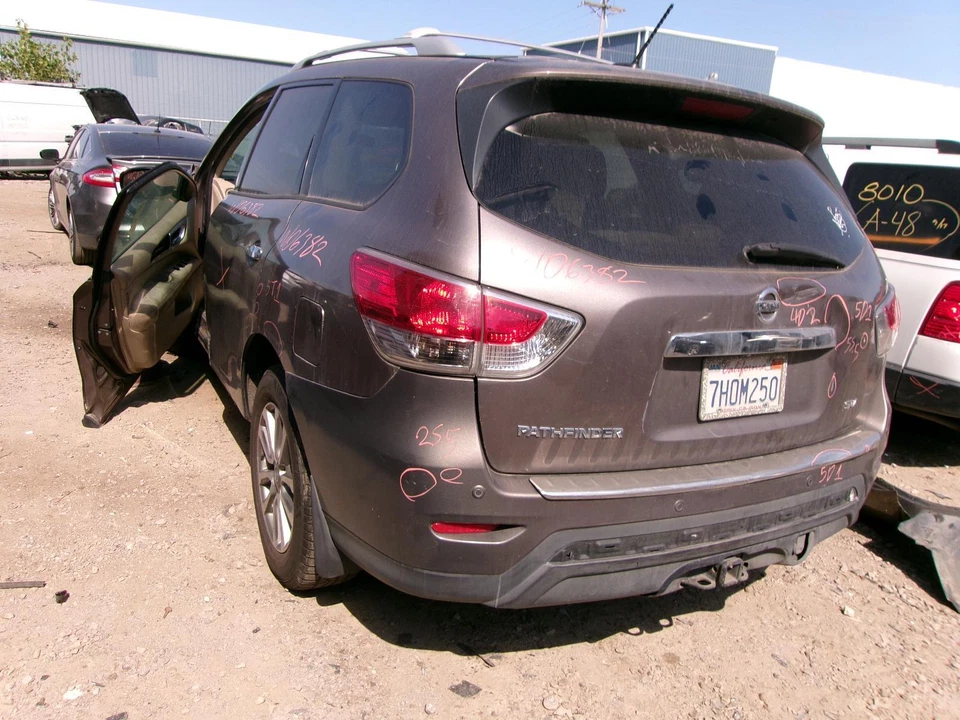 Braço de controle inferior inferior inferior esquerdo dianteiro usado serve: 2014 Nissan Pathfinder dianteiro - Imagem 3 de 4