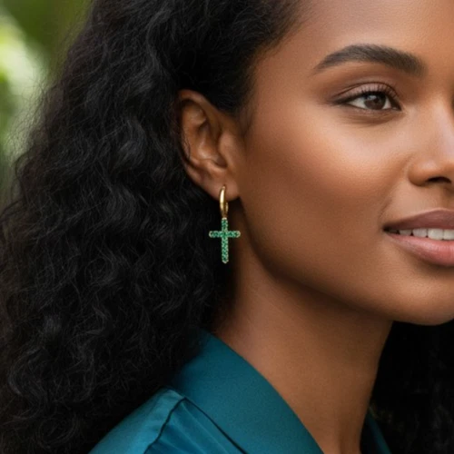 18K Yellow Gold Cross Hoop Earrings, 2.75g, 2.5cm, Green Zircons - Image 3 of 4