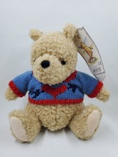 WD1 Gund 7  Classic Winnie The Pooh With Heart Sweater Sweater Plush NWT