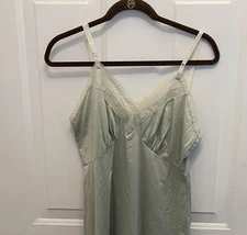 Vintage Luxite by Kayser Mint Green Nylon Lace Trim Hem Full Slip Womens Size 36