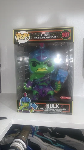 Funko Pop! Vinyl Jumbo 10 in: Marvel - Hulk (Jumbo) - Target (Exclusive) #907