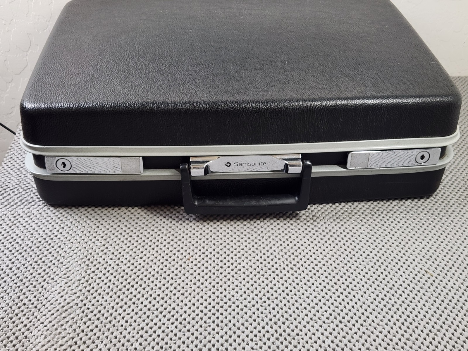 Samsonite Classic Black Hard Shell BriefCase 18x1… - image 5