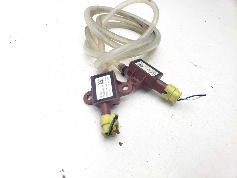 AUDI TT MK3 FV FRONT PEDESTRIAN PROTECTION SENSORS 8S0959121 - Image 4 of 4