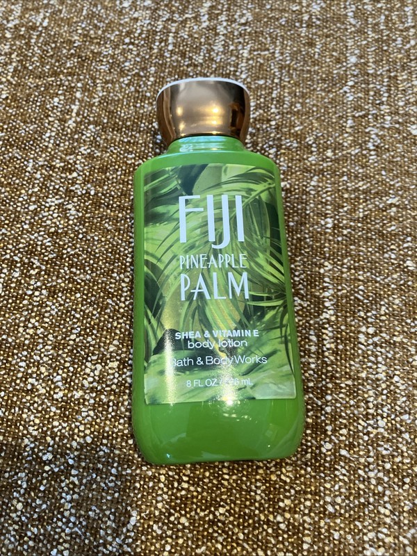 BATH AND BODY WORKS FIJI PINEAPPE PALM SHEA & VIT E BODY LOTION 8oz. NEW.