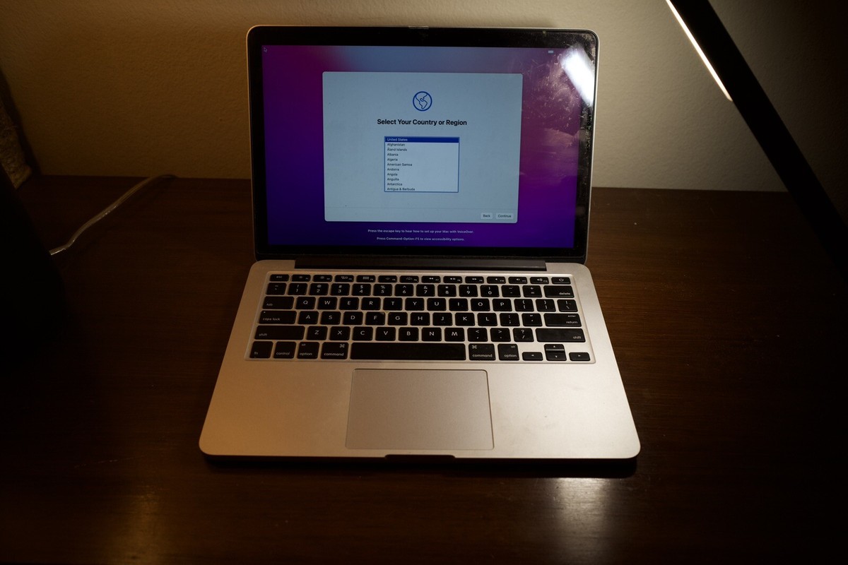 Macbook Pro Retina 13-inch 2.7 GHz Intel Core i5 2015 8GB
