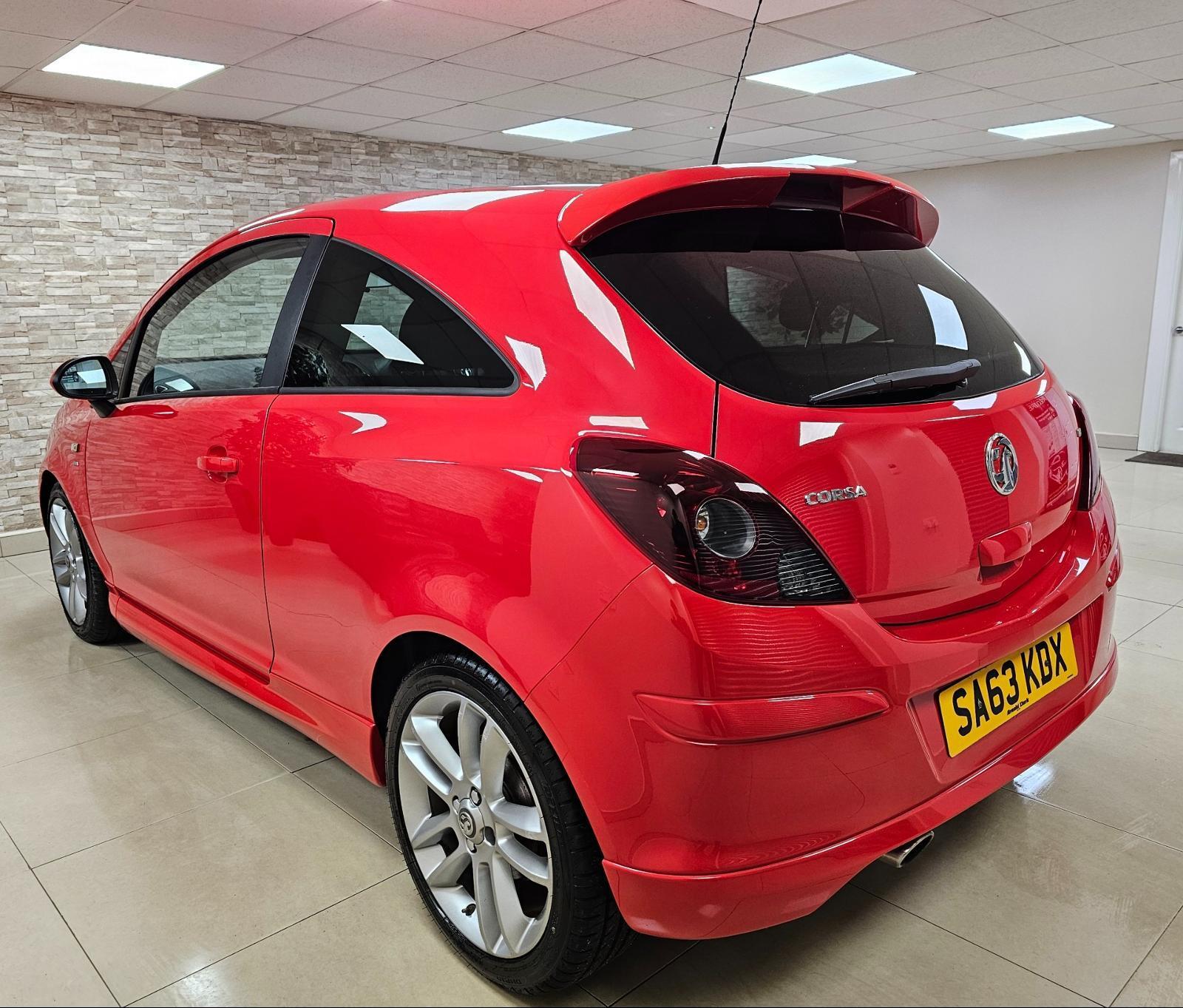 vauxhall-corsa-1-4-16v-sri-red-hatchback-61mpg-warranty-12-months-mot
