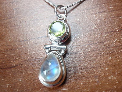 Facettierter Peridot und Regenbogen Mondstein Cabochon Halskette 925 Sterling Silber 118m