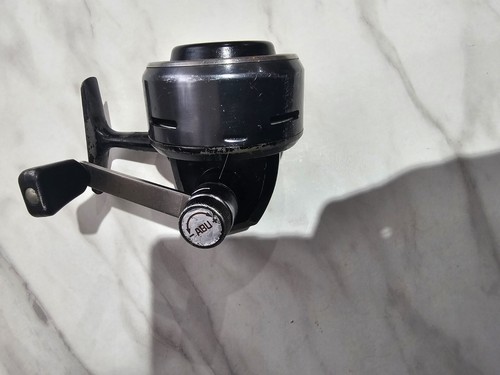Abu 508 Closed Face Fishing Reel - Right Hand Wind - Working - Picture 7 of 8