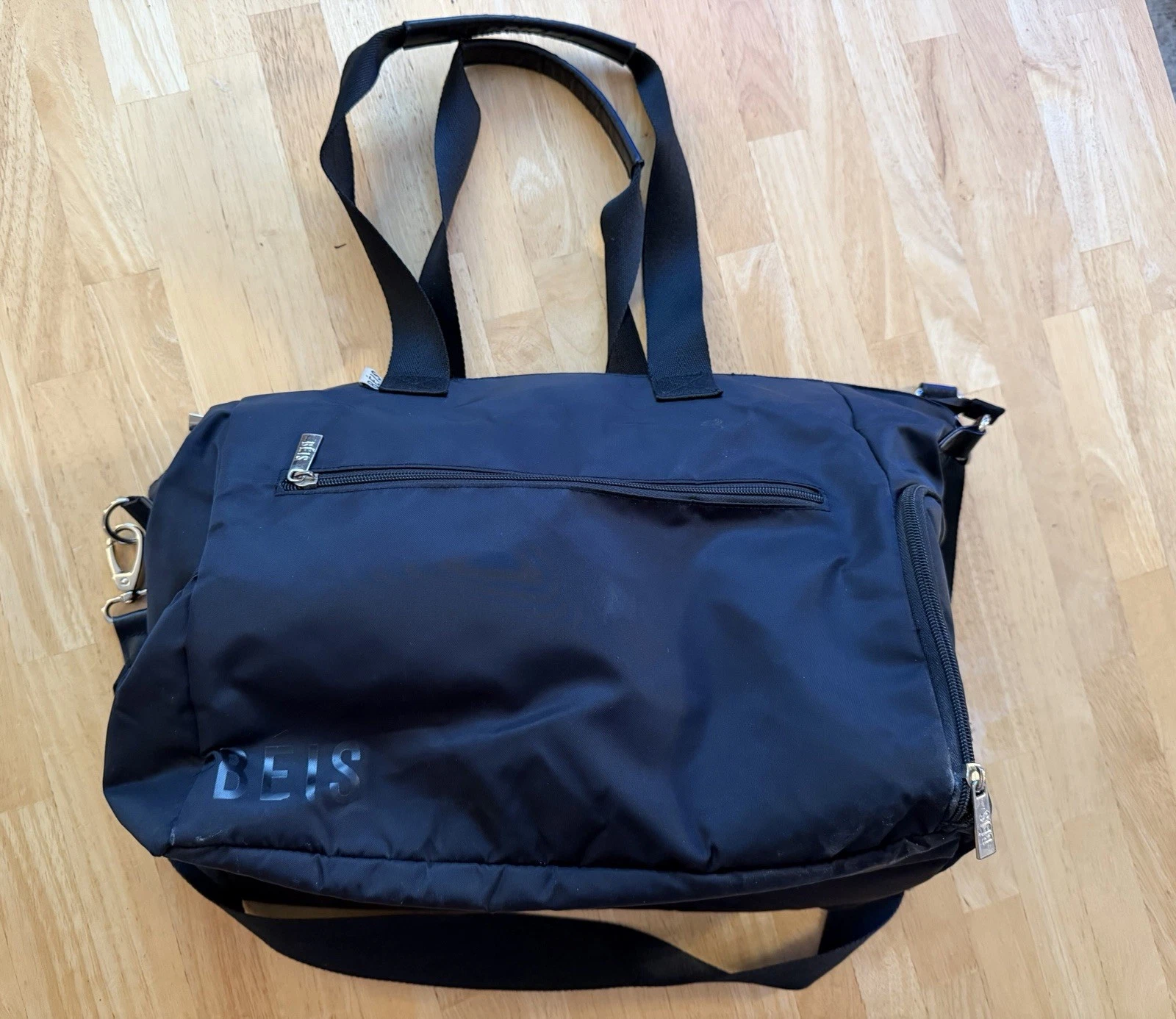 Black Beis Diaper and Travel Bag Tote with Changing Pad and Bottle Holder
Opens in a new window or t