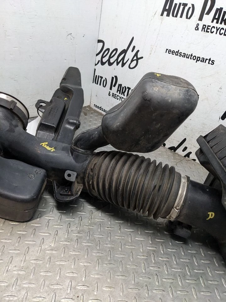 Air Cleaner Fits 09-14 ESCALADE 1176440 - Image 3 of 4