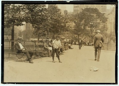 Bootblack,Shoe Shiner,Union Square,New York,Lewis Wickes Hine,Child Labor,1924
