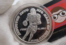 Walter Payton Football Chic Bears HOF NFL Official - 1 Oz .999 Fine Silver Round