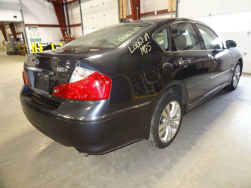 REAR DIFFERENTIAL OUT OF A 2009 INFINITI M35 X WITH 22,347 MILES 3.692 RATIO - Image 2 of 4