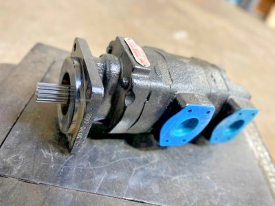 COMMERCIAL INTERTECH 322-5030-002 -323-3010-000 HYDRAULIC PUMP DOUBLE GEAR PUMP