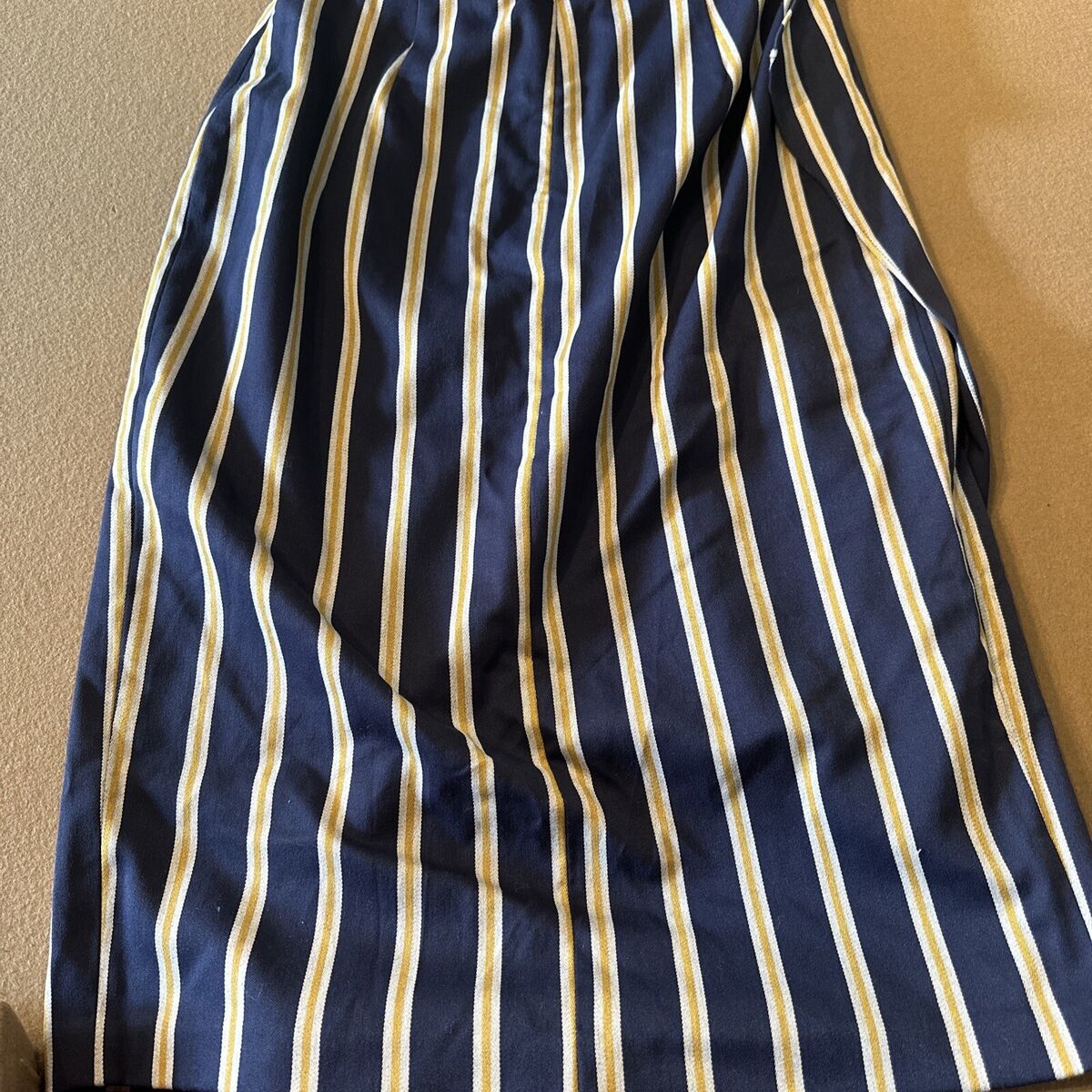 BCBG Max Azria 2 Piece Striped Sleeveless Top Skirt Set Size BCBG Max Azria 2 Piece Striped Sleeveless Top Skirt Set Size