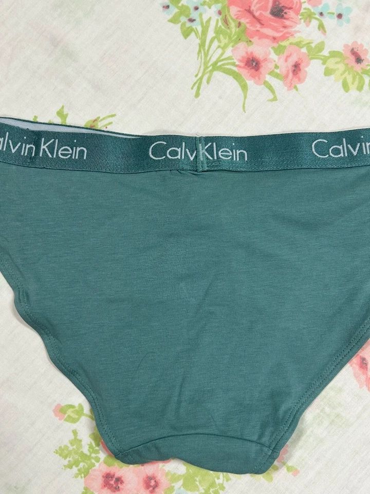 Woman's Calvin Klain Brand Logo Waistband Bikini Brief Cotton Panties Sz M - Image 3 of 4