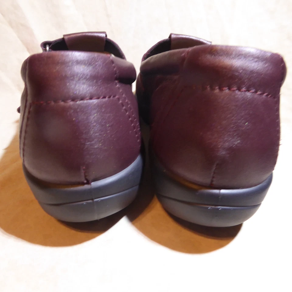 🩰 Lo último Correa en T Comfort Mary Janes 9,5 M Cuero Rojo Borgoña; Marca del Reino Unido; ¡Bonito! Foto 3 de 4