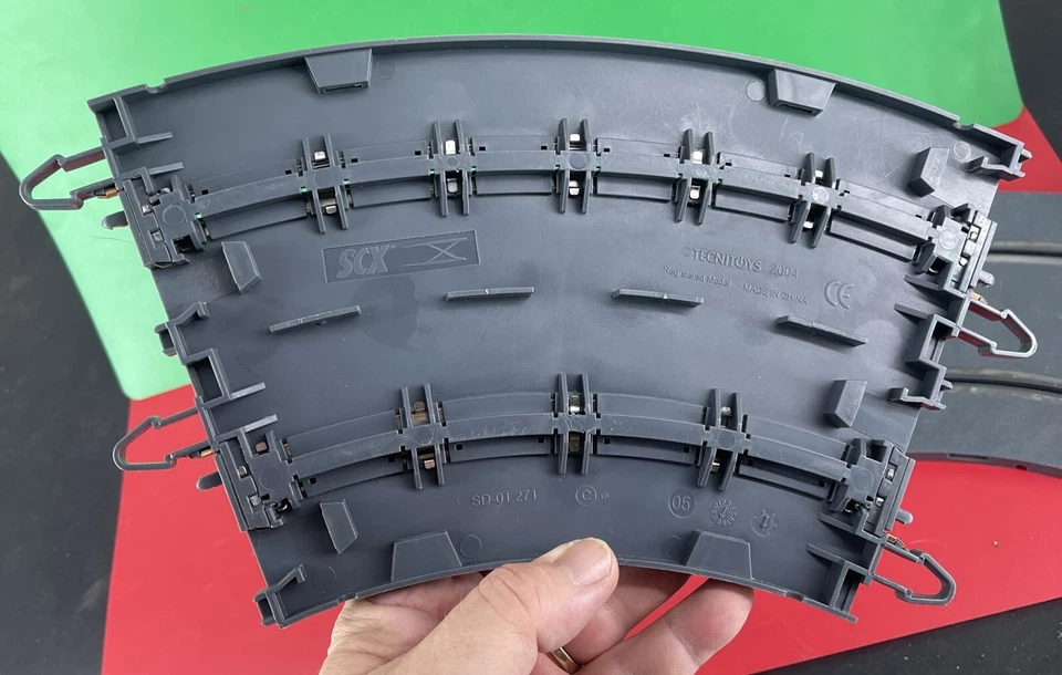 Sistema digital Technitoys SCX pista curva pequeña 1:32 2 piezas de pista usada Foto 3 de 4