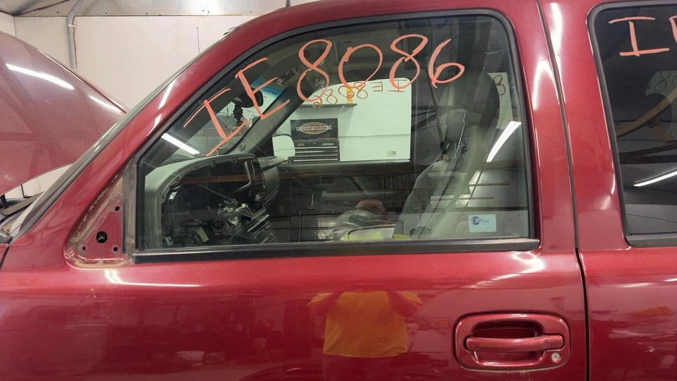 (LOCAL PICKUP ONLY) 00 01 02 03 04 05 06 GMC YUKON Front Door Left Foto 2 de 4