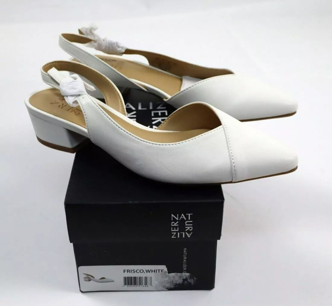 Naturalizer hotsell white pumps