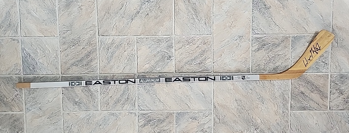 WAYNE GRETZKY SIGNED EASTON HXP 5100 AUTOGRAPH ALUMINUM PRO