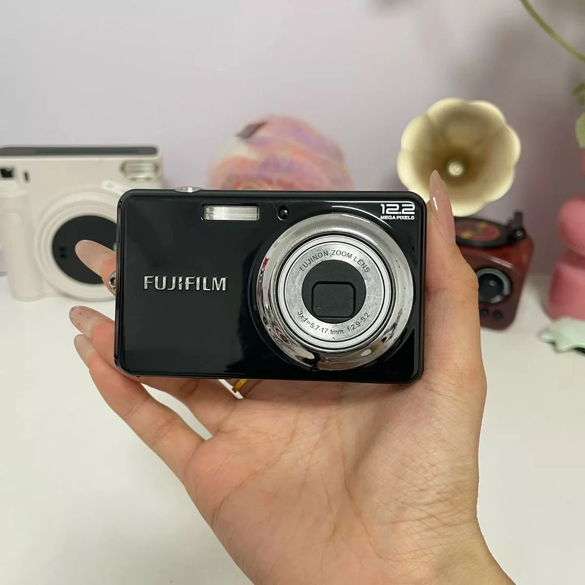 Fujifilm FinePix J Series Digital Cameras 12-13.9 MP Maximum