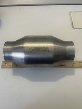 Flowmaster Universal High Flow Catalytic Converter 2.5 Inout Stainless New Flowmaster Universal High Flow Catalytic Converter 2.5 Inout Stainless New