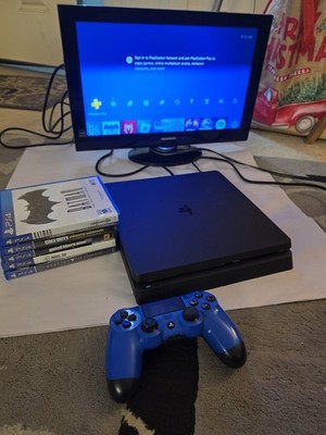 Sony PS4 Slim 1TB Console Bundle w/  Controller & 5Games  Tested   Factory Reset