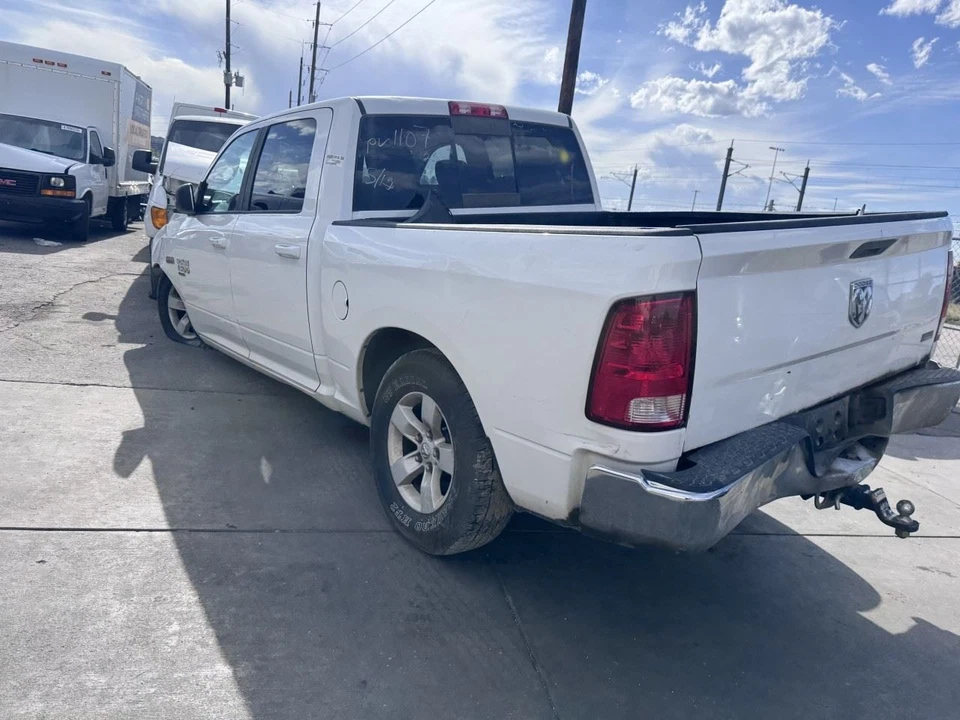 Emblema de maletero/portón trasero estilo clásico para camioneta Dodge 1500 13-23 650361 Foto 3 de 4