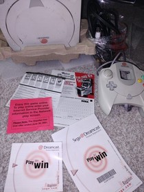 SEGA Dreamcast, Box, Inserts, Controller, Console Tested: Turns On Doesn't Load.