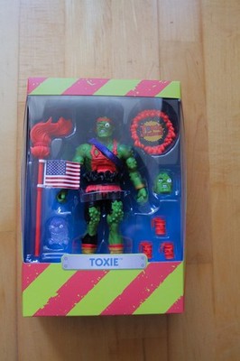 TOXIC CRUSADERS TOXIE Ultimates Super7 Deluxe Action Figure NEU OVP Ultimate