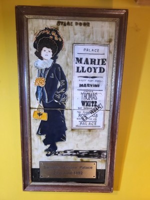 Marie Lloyd Music Hall Majolika Fliesenkunst gerahmt Swansea Palace Theater 1892