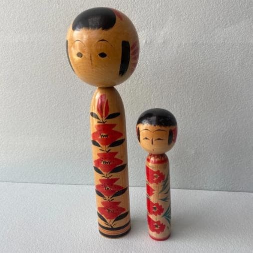 Japanese Kokeshi Doll Set of 2 Camellia Pattern Traditional Wooden Craft