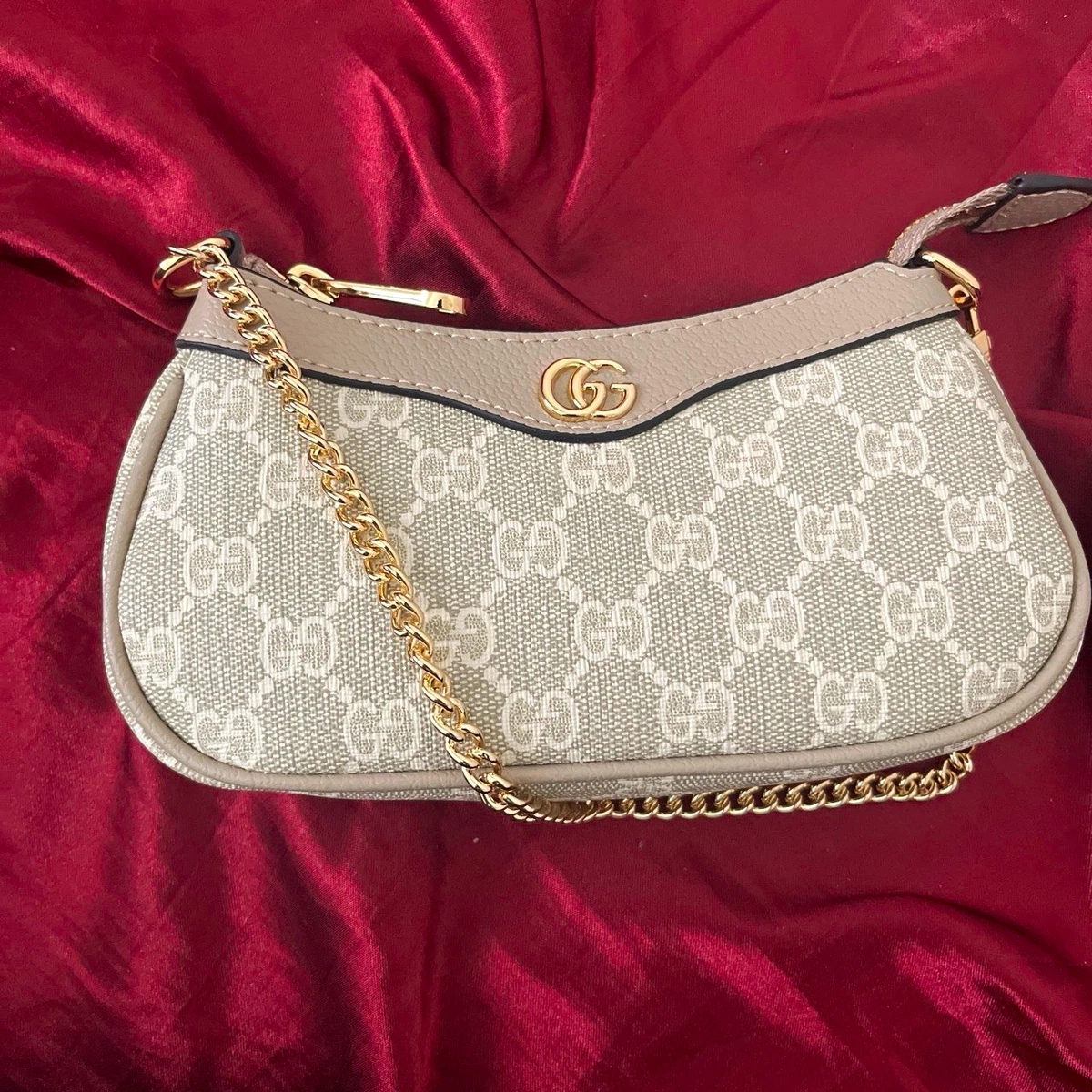 25+ Gucci Leather Exterior Gold Bags & Handbags for Women for sale