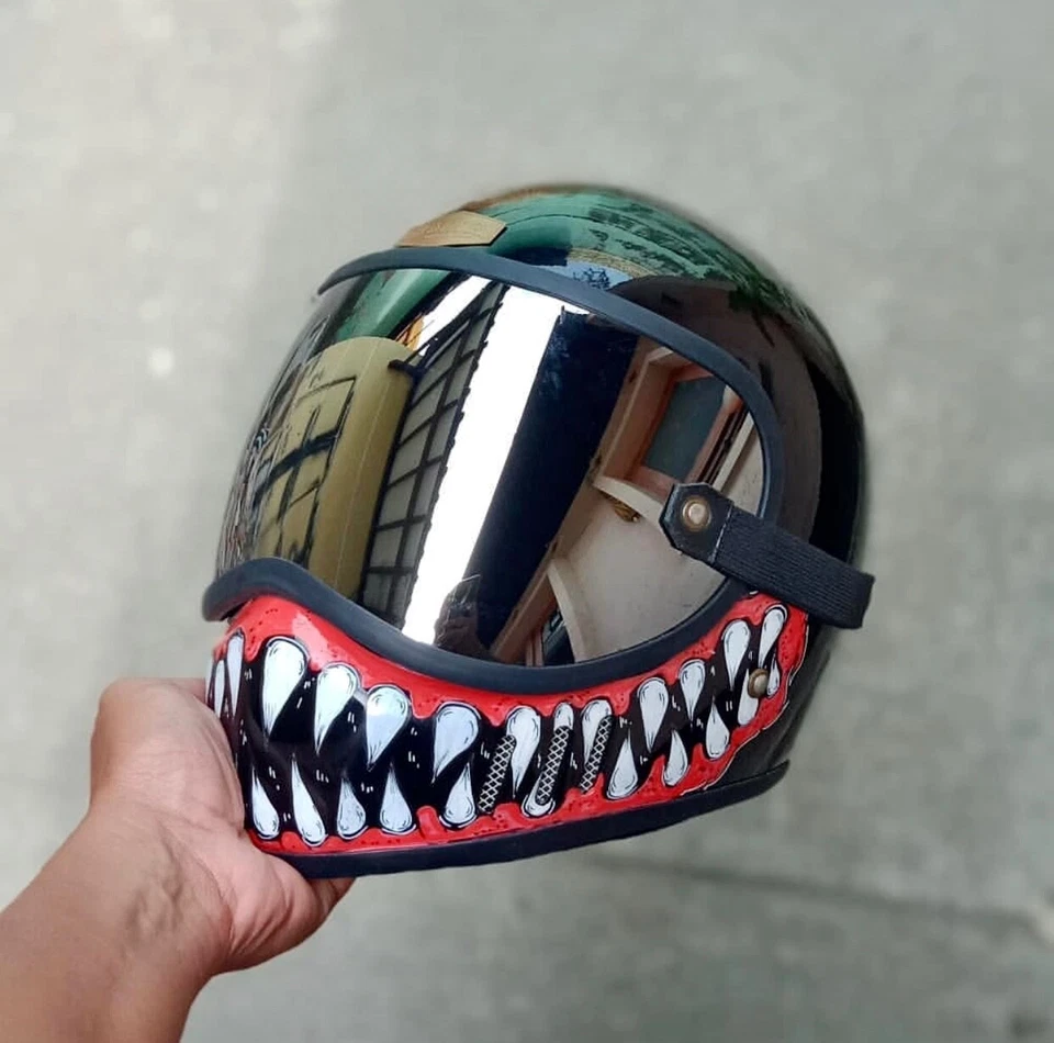 VENOM CUSTOM HELMET FOR MOTORCYCLES MOTORBIKES CAFE RACER SCRAMBLER TRACKER - Image 2 of 4
