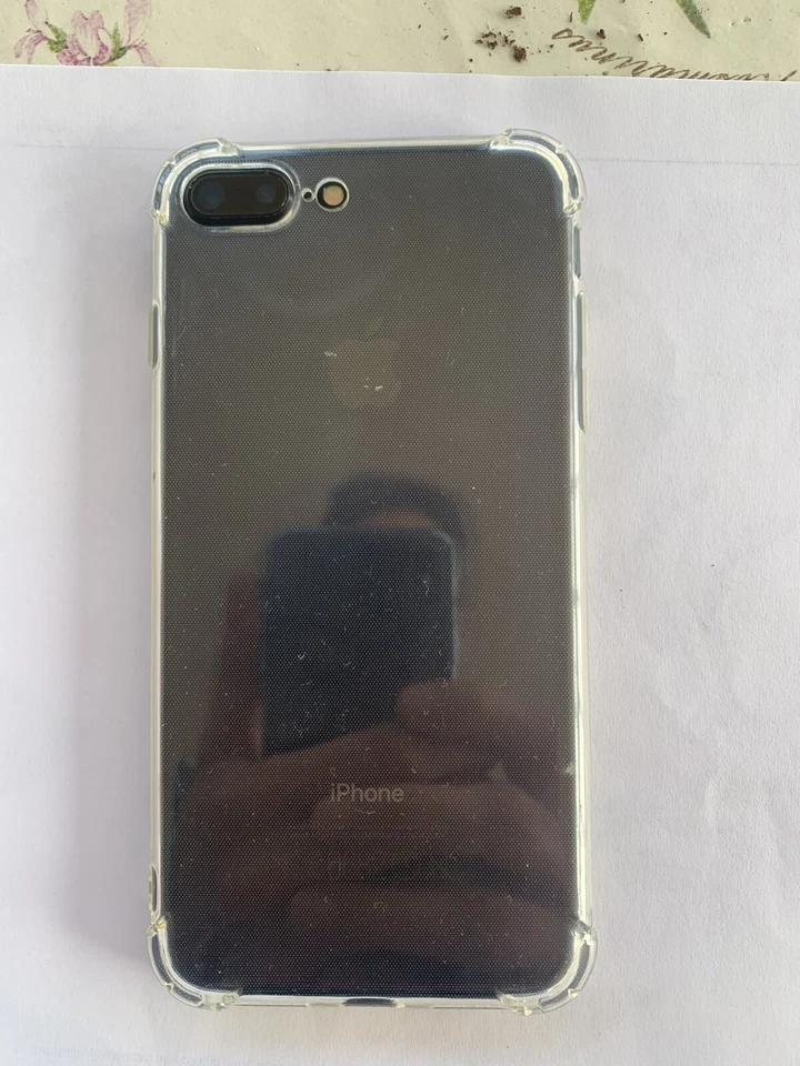 Apple iPhone 7 Plus - 256GB - Nero (Sbloccato) - Immagine 2 di 4