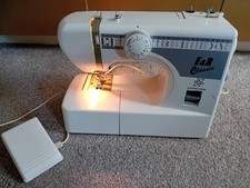 E&R Classic Sewing Machine KPN 400 with Plug and Foot Pedal