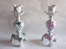 CANDELABRO in PORCELLANA 2 PEZZI "PMP PLAUE-SCHIERHOLZ GDR" DIPINTO A MANO