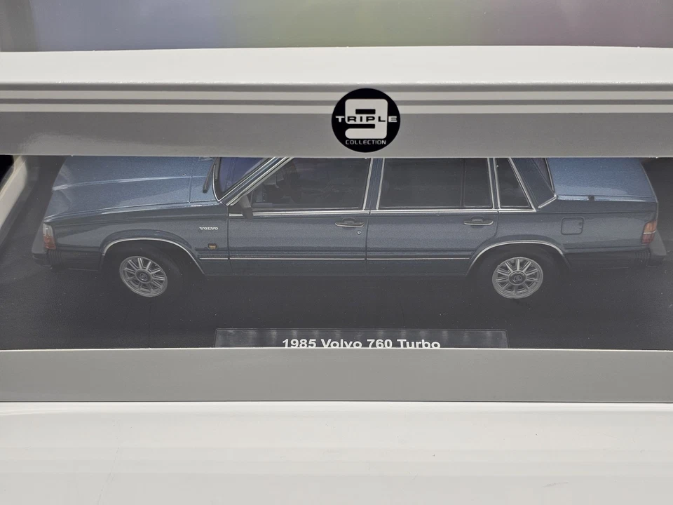 Volvo 760 Turbo Intercooler 1985 Blu 1:18 Triple 9 In Box - Immagine 2 di 4