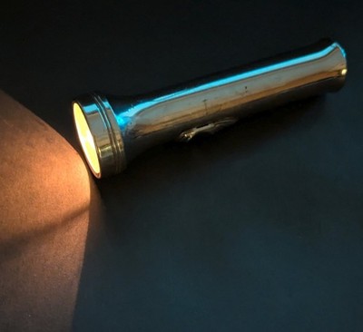 Vintage Small, Slim, Streamlined 5 13/16'' Art Deco Eveready Flashlight #21854